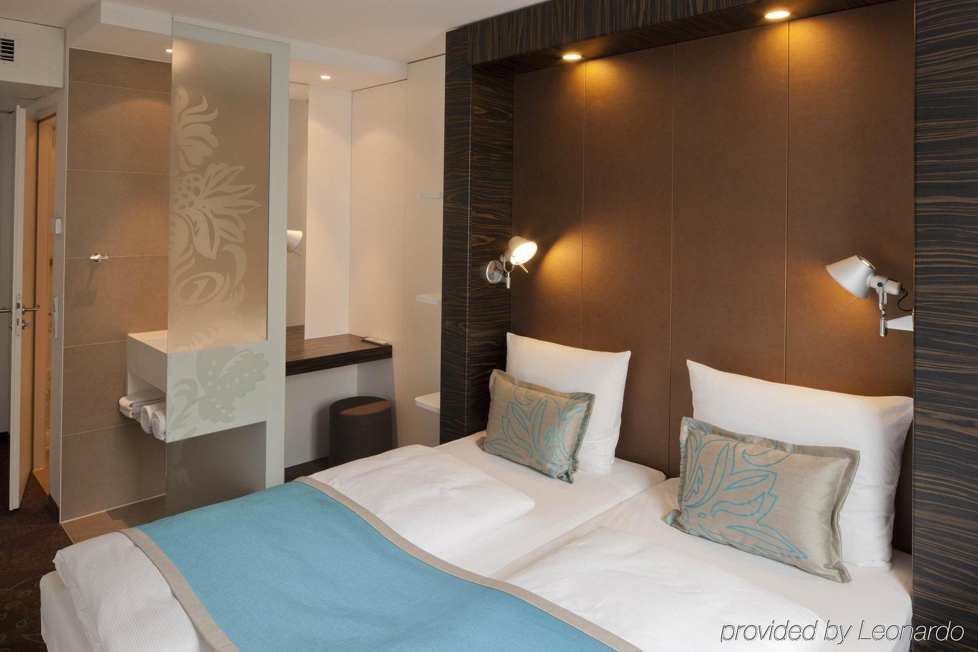 Motel One Nuernberg-Plaerrer ภายนอก รูปภาพ