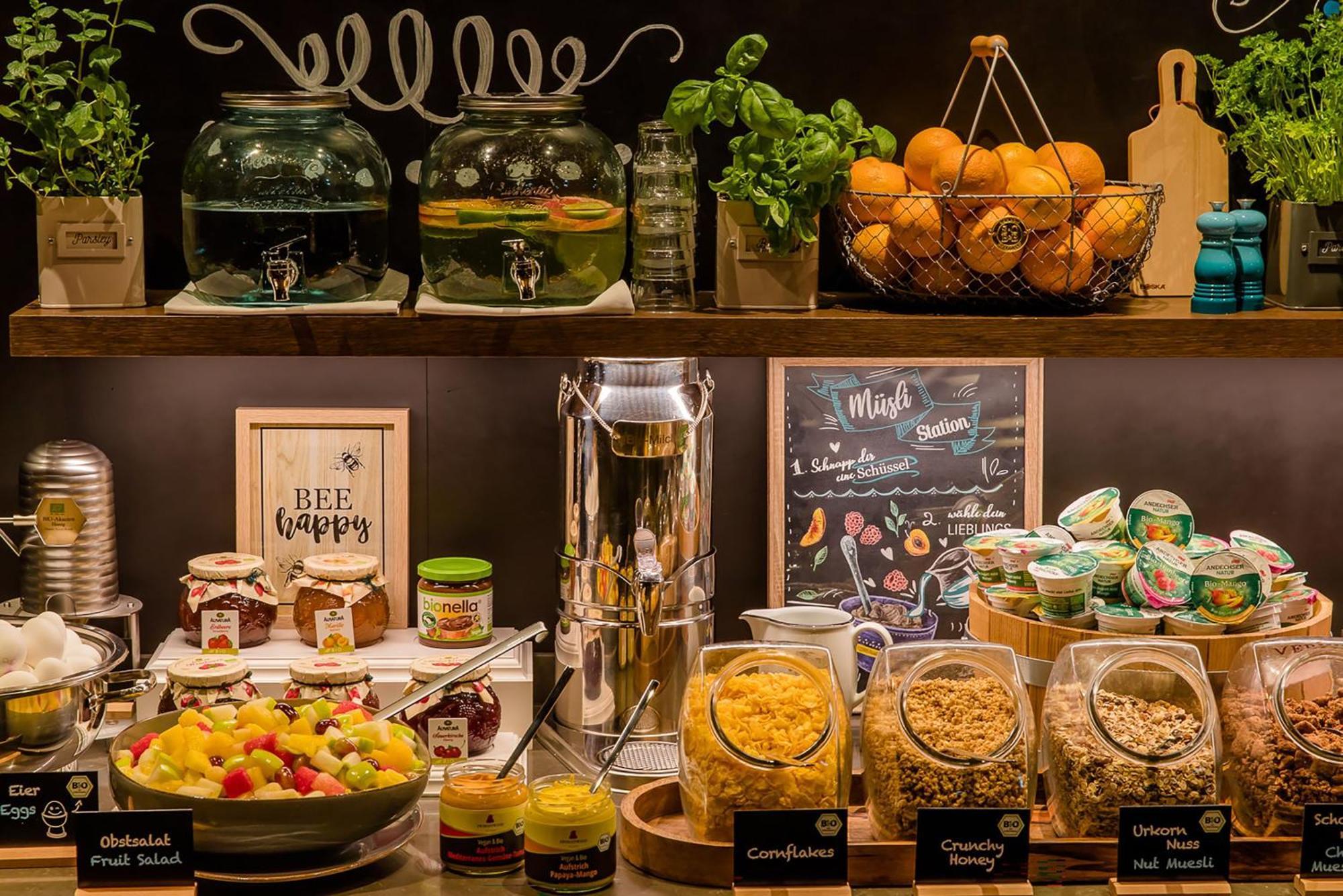 Motel One Nuernberg-Plaerrer ภายนอก รูปภาพ